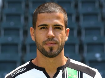 Alvaro Dominguez erwägt, gegen die Borussia zu klagen (Quelle: FIRO/SID) Alvaro Dominguez erwägt, gegen die Borussia zu klagen (Quelle: FIRO/SID)
