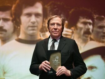 Netzer über Hoeneß: "Zu eng mit Bayern verbunden" Netzer über Hoeneß: "Zu eng mit Bayern verbunden"