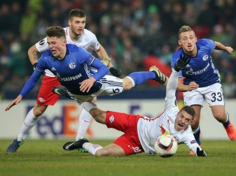 Red Bull Salzburg stoppt die Siegesserie der Schalker (Quelle: FIRO/SID) Red Bull Salzburg stoppt die Siegesserie der Schalker (Quelle: FIRO/SID)