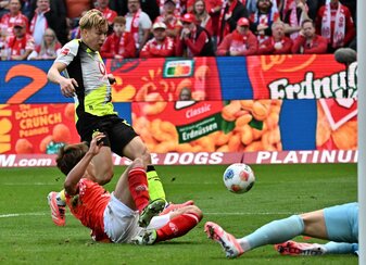 Daniel Svensson (l) erzielte das 1:0 für Borussia Dortmund gegen den FSV Mainz 05. Daniel Svensson (l) erzielte das 1:0 für Borussia Dortmund gegen den FSV Mainz 05.