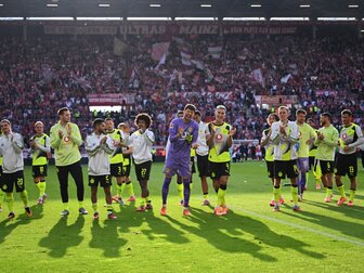 "Tabellarisch nicht wehren": BVB bleibt Bayern-Jäger "Tabellarisch nicht wehren": BVB bleibt Bayern-Jäger