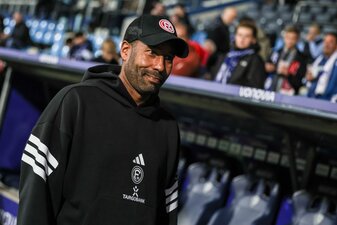 Fortuna-Trainer Daniel Thioune feierte das Ende einer «brutalen Woche». Fortuna-Trainer Daniel Thioune feierte das Ende einer «brutalen Woche».