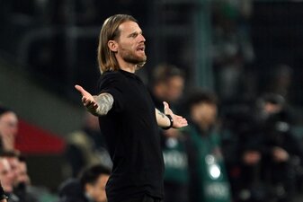 Auch ohne neuen Sportchef geht es für Interimscoach Eugen Polanski am Sonntag um seine Zukunft bei den Profis Auch ohne neuen Sportchef geht es für Interimscoach Eugen Polanski am Sonntag um seine Zukunft bei den Profis