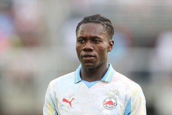 WASHINGTON, DC - JUNE 22: Edmund Baidoo #20 of FC Salzburg looks on during the FIFA Club World Cup 2025 group H match between FC Red Bull Salzburg and Al Hilal at Audi Field on June 22, 2025 in Washin WASHINGTON, DC - JUNE 22: Edmund Baidoo #20 of FC Salzburg looks on during the FIFA Club World Cup 2025 group H match between FC Red Bull Salzburg and Al Hilal at Audi Field on June 22, 2025 in Washin