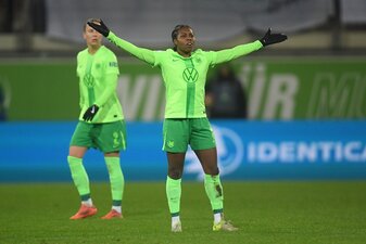 Bayern kann kommen: Lineth Beerensteyn siegt mit den Wolfsburgerinnen klar in Essen. Bayern kann kommen: Lineth Beerensteyn siegt mit den Wolfsburgerinnen klar in Essen.