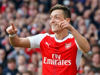 Arsenal holt sich zwischenzeitlich die Tabellenführung (Quelle: FIRO SPORTPHOTO/SID) Arsenal holt sich zwischenzeitlich die Tabellenführung (Quelle: FIRO SPORTPHOTO/SID)