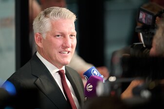Bastian Schweinsteiger spricht über Florian Wirtz. Bastian Schweinsteiger spricht über Florian Wirtz.