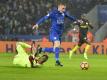 Leicester Citys Jamie Vardy (M) hat den Torwart von Manchester City ausgespielt und kommt frei zum Torschuss. Foto: Hannah Mckay