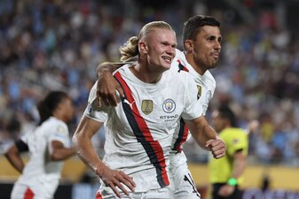 ORLANDO, FLORIDA - JUNE 30: Erling Haaland #9 of Manchester City celebrates scoring his team's second goal with Rodri #16 during the FIFA Club World Cup 2025 round of 16 match between Manchester City ORLANDO, FLORIDA - JUNE 30: Erling Haaland #9 of Manchester City celebrates scoring his team's second goal with Rodri #16 during the FIFA Club World Cup 2025 round of 16 match between Manchester City