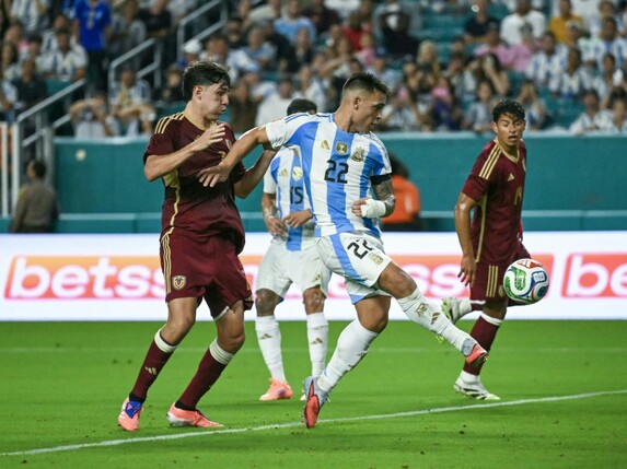 Ohne Messi: Argentinien müht sich zu 1:0 gegen Venezuela