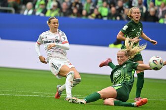 Bayern-Torschützin Klara Bühl (l). Bayern-Torschützin Klara Bühl (l).