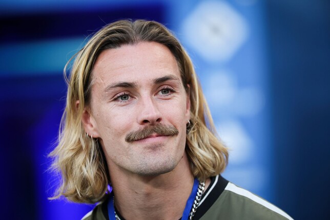 Die Debatte um Kapitän Jackson Irvine bewegt den FC St. Pauli.