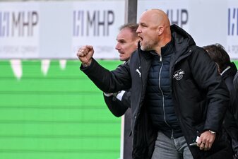 Schröder auf dem Weg zu Borussia Mönchengladbach.(Archivbild) Schröder auf dem Weg zu Borussia Mönchengladbach.(Archivbild)