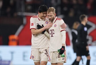 LEVERKUSEN, GERMANY - FEBRUARY 15: Kim Min-Jae and Konrad Laimer of Bayern Munich (L-R) embrace after 0-0 fraw following the Bundesliga match between Bayer 04 Leverkusen and FC Bayern München at BayA LEVERKUSEN, GERMANY - FEBRUARY 15: Kim Min-Jae and Konrad Laimer of Bayern Munich (L-R) embrace after 0-0 fraw following the Bundesliga match between Bayer 04 Leverkusen and FC Bayern München at BayA