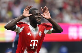 ATLANTA, GEORGIA - JULY 05: Dayot Upamecano #2 of FC Bayern München reacts during the FIFA Club World Cup 2025 quarter-final match between Paris Saint-Germain and FC Bayern München at Mercedes-Benz ATLANTA, GEORGIA - JULY 05: Dayot Upamecano #2 of FC Bayern München reacts during the FIFA Club World Cup 2025 quarter-final match between Paris Saint-Germain and FC Bayern München at Mercedes-Benz