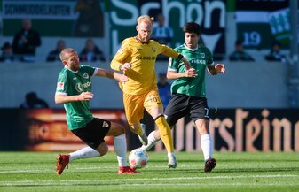Preußen Münster (grün) und Dynamo Dresden (gelb) lieferten sich einen offenen Schlagabtausch. Preußen Münster (grün) und Dynamo Dresden (gelb) lieferten sich einen offenen Schlagabtausch.