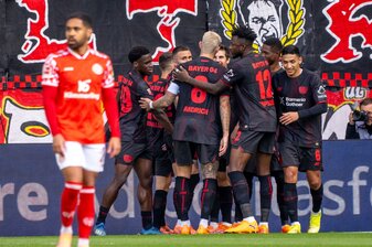 Foto: Leverkusen und Hjulmand feiern 4:3 in Mainz