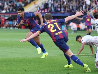 Barcelona protestiert, flucht - und siegt spät Barcelona protestiert, flucht - und siegt spät