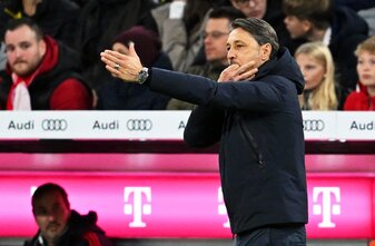Dortmund-Trainer Niko Kovac ärgert sich im Topspiel in München über den Schiedsrichter. Dortmund-Trainer Niko Kovac ärgert sich im Topspiel in München über den Schiedsrichter.