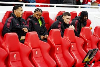 Florian Wirtz (2. v. r.) und der FC Liverpool befinden sich in einer schwierigen Phase. Florian Wirtz (2. v. r.) und der FC Liverpool befinden sich in einer schwierigen Phase.