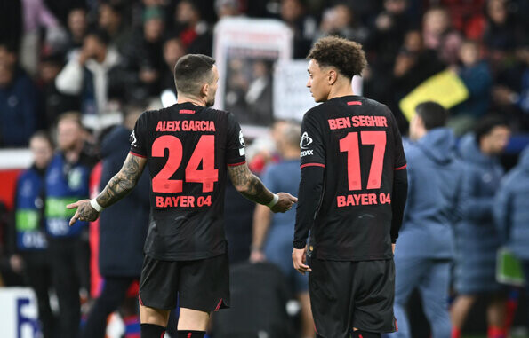 Leverkusens Aleix Garcia war nach der hohen Niederlage enttäuscht. 