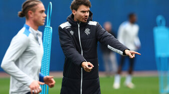"Wir brauchen Siege": Röhl will Rangers umkrempeln "Wir brauchen Siege": Röhl will Rangers umkrempeln