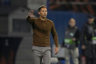 Trainer Domenico Tedesco steht mit Fenerbahce vor einem spannenden Spiel gegen Stuttgart. (Archivbild) Trainer Domenico Tedesco steht mit Fenerbahce vor einem spannenden Spiel gegen Stuttgart. (Archivbild)
