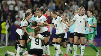 "Gänsehaut pur": DFB-Frauen schwelgen in EM-Erinnerungen "Gänsehaut pur": DFB-Frauen schwelgen in EM-Erinnerungen