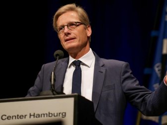 Karl Gernandt ist «entsetzt, mit welchen Kräften im Verein» die Weiterentwicklung des HSV riskiert wird. Foto: Axel Heimken Karl Gernandt ist «entsetzt, mit welchen Kräften im Verein» die Weiterentwicklung des HSV riskiert wird. Foto: Axel Heimken