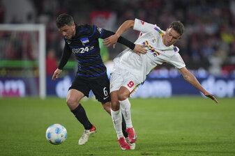 Diego Demme (l.) von Hertha BSC hat sich zu einem möglichen Karriereende geäußert. Foto Pau Barrena/Getty Images Diego Demme (l.) von Hertha BSC hat sich zu einem möglichen Karriereende geäußert. Foto Pau Barrena/Getty Images