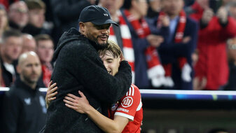 Effenberg: Bayern-Jungstar Karl "muss" WM-Kandidat sein Effenberg: Bayern-Jungstar Karl "muss" WM-Kandidat sein