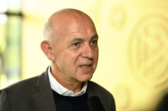 Bernd Neuendorf hat Pläne für die Frauen-Bundesliga. Bernd Neuendorf hat Pläne für die Frauen-Bundesliga.