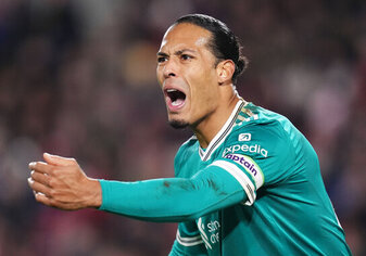 Virgil van Dijk ist bedient. Virgil van Dijk ist bedient.