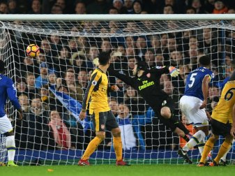 Arsenal verliert mit 1:2 gegen Everton (Quelle: SID) Arsenal verliert mit 1:2 gegen Everton (Quelle: SID)