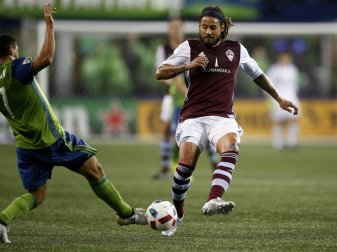 Jermaine Jones (r.) wechselt zu L.A. Galaxy (Quelle: PIXATHLON/SID) Jermaine Jones (r.) wechselt zu L.A. Galaxy (Quelle: PIXATHLON/SID)