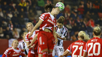 Über 10.000 Fans: FC Bayern mit Zuschauer-Saisonrekord Über 10.000 Fans: FC Bayern mit Zuschauer-Saisonrekord