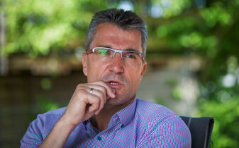 Schiedsrichter-Chef Knut Kircher kann sich eine Pokal-Reform beim Einsatz des Video-Assistenten vorstellen. Schiedsrichter-Chef Knut Kircher kann sich eine Pokal-Reform beim Einsatz des Video-Assistenten vorstellen.