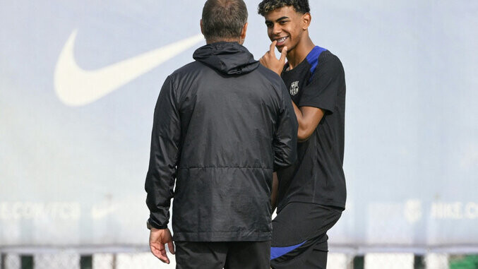 Foto: Flick sichert Jungstar Yamal Unterstützung zu