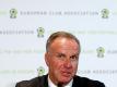 "Wir müssen uns wieder auf den Sport konzentrieren", sagte Bayern Münchens Vorstandschef Karl-Heinz Rummenigge in seiner Funktion als ECA-Chef: "Politik und Kommerz sollten im Fußball nicht an erster Stelle stehen. Im Interesse der Fans und Spieler erm