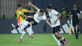 Trotz Blitzstarts: U17 spielt zum WM-Auftakt nur remis Trotz Blitzstarts: U17 spielt zum WM-Auftakt nur remis