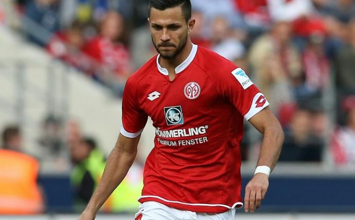Latza lässt Mainz 05 mit Dreierpack gegen den HSV jubeln (Quelle: FIRO/SID)