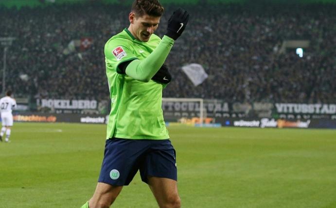 Mario Gomez erzielte den 2:1 Siegtreffer für die Wölfe (Quelle: FIRO/SID)