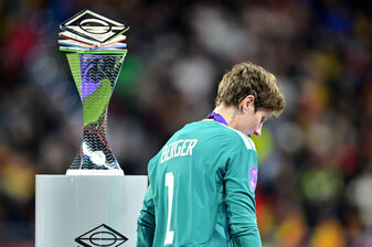 Die Entscheidung naht, ob es in der Nationalelf mit Torhüterin Berger weitergeht.