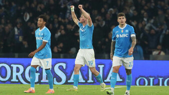 Italien: Neapel besiegt Juventus und übernimmt Tabellenführung Italien: Neapel besiegt Juventus und übernimmt Tabellenführung