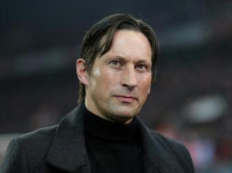 Der 1. FC Köln verschärft die Lage von Roger Schmidt (Quelle: FIRO/SID) Der 1. FC Köln verschärft die Lage von Roger Schmidt (Quelle: FIRO/SID)