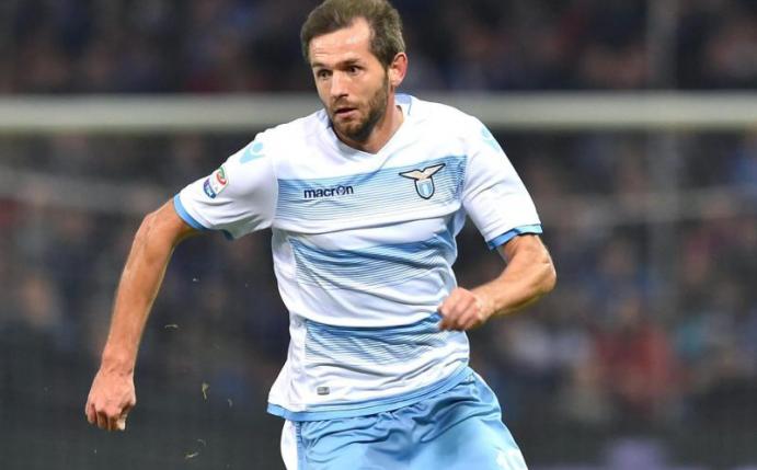 Senad Lulic vom AS Rom wurde für eine Beleidigung 20 Tage gesperrt. Foto: Simone Arveda