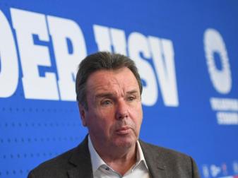 Heribert Bruchhagen möchte sich bei der Sportchef-Suche nicht hetzen lassen. Foto: Axel Heimken Heribert Bruchhagen möchte sich bei der Sportchef-Suche nicht hetzen lassen. Foto: Axel Heimken