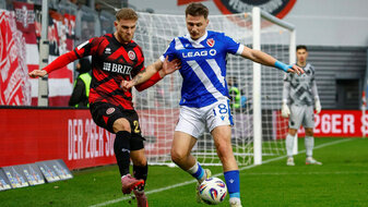 3. Liga: Cottbus patzt in Unterzahl in Wiesbaden 3. Liga: Cottbus patzt in Unterzahl in Wiesbaden