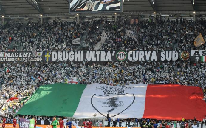 Volle Kurven sind selten in der Serie A (Quelle: PIXATHLON/SID)