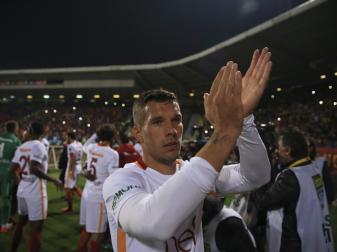 Bald in China? Lukas Podolski (Quelle: ANADOLU AGENCY/SID)
<br>© 2016 SID Bald in China? Lukas Podolski (Quelle: ANADOLU AGENCY/SID)
<br>© 2016 SID